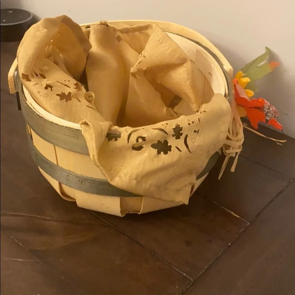Decorative basket